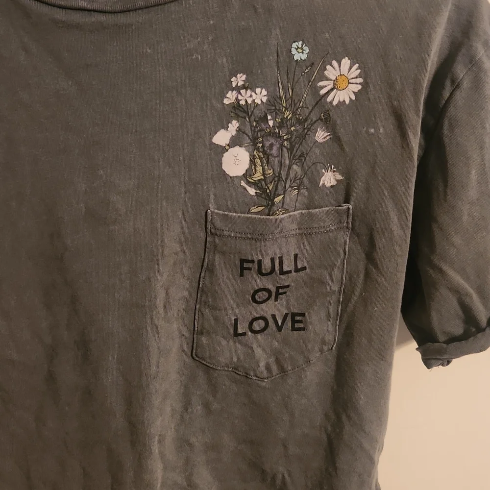 Shirt - Picture 2 of 4